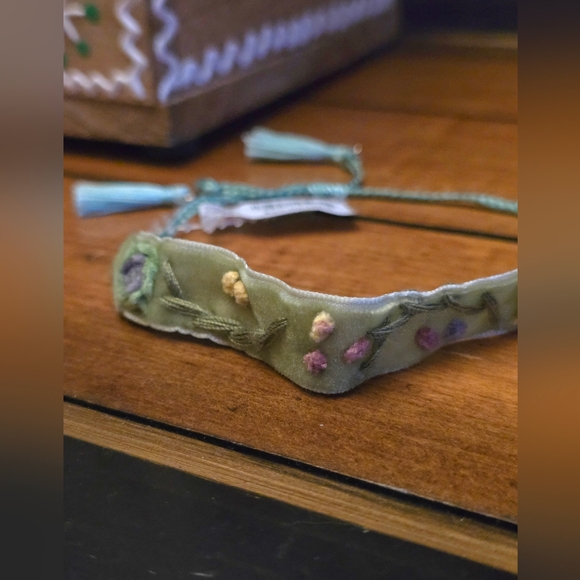 NWT Free People Eternal Friendship Bracelet in Green - Picture 7 of 8